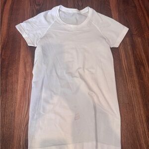 Lululemon Athletica White Short Sleeve Tee